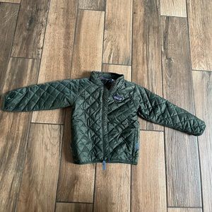 Patagonia nano quilt jacket - small tear